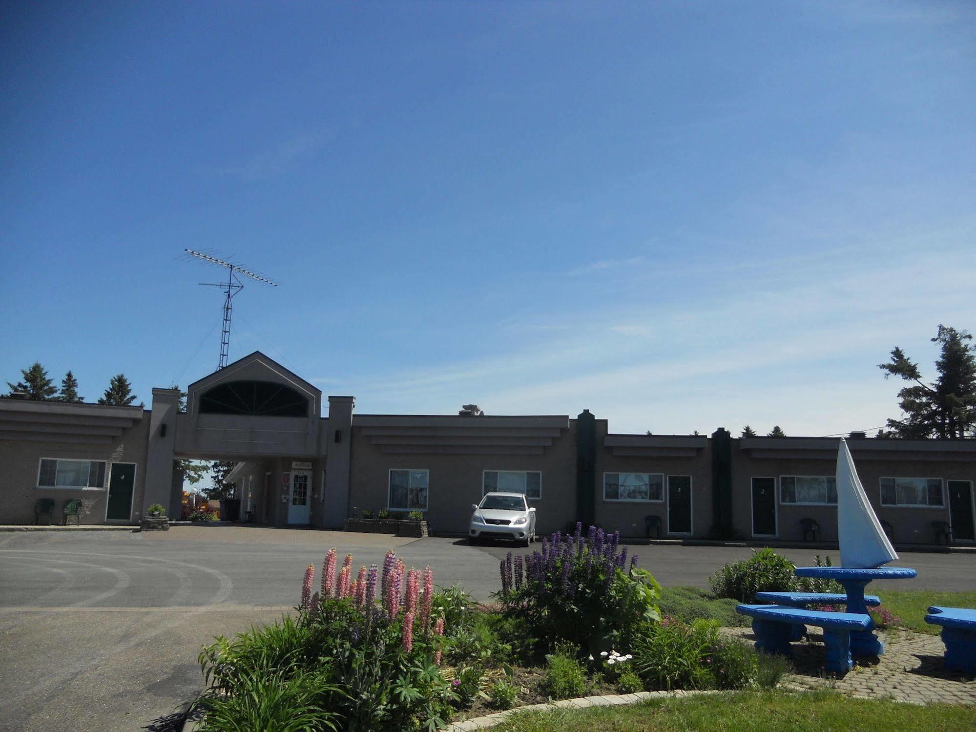 Motel Normandie Louiseville エクステリア 写真